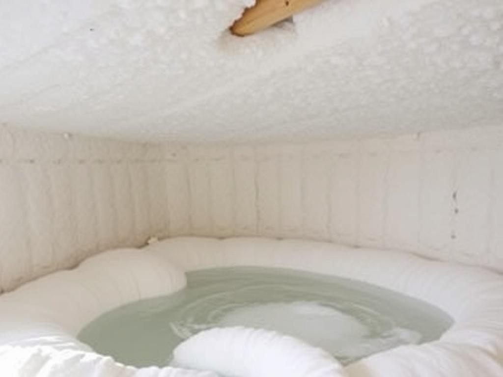 Insulating the Bathhouse: How to Keep the Heat for a Long Time. Final Practical Tips and Design Considerations Insulating the Bathhouse: How to Keep the Heat for a Long Time. Final Practical Tips and Design Considerations